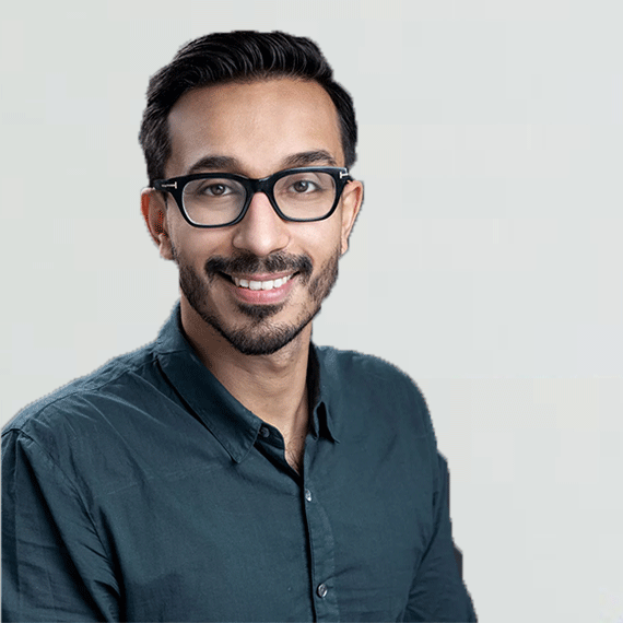 A picture of a smiling dentist.